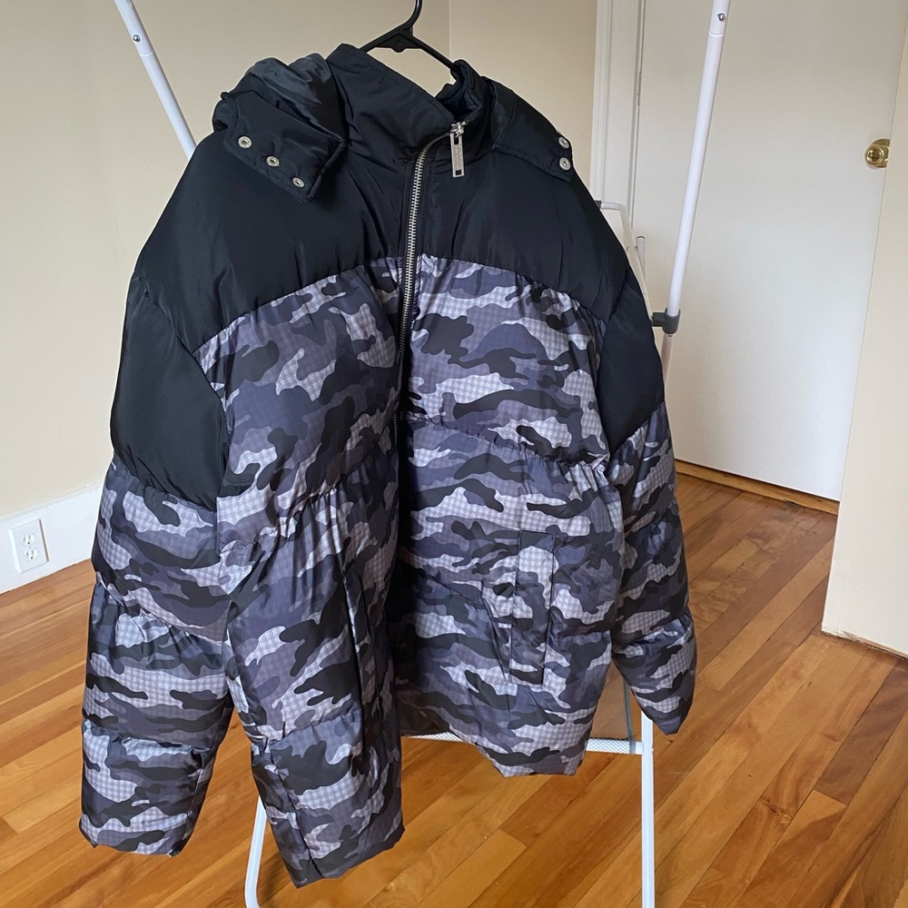 Boohoo Man XL Puffy Hooded Coat